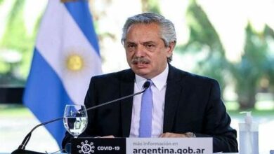 Photo of رئيس الأرجنتين يطالب ميسي بالعودة إلى ناديه القديم