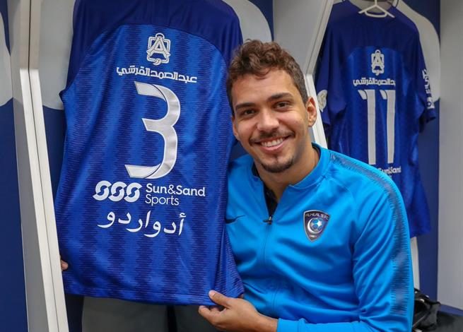 الدوري السعودي يعتمد اللغة العربية على قمصان اللاعبين