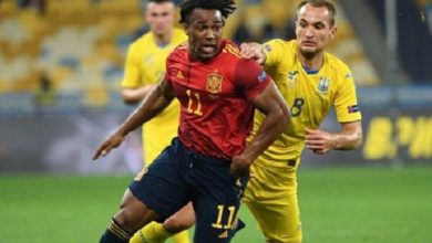 Photo of عزام ينفي التوصل بأي عرض رجاوي لضم نجم الفريق