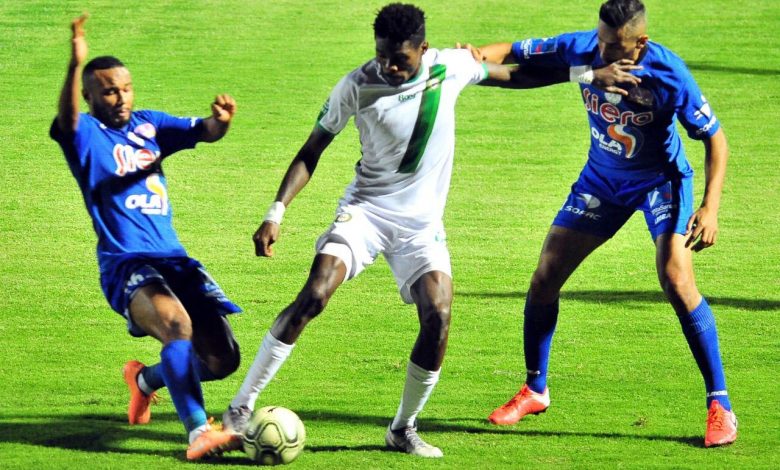 الإصابة تبعد نجم الرجاء للأسبوعين