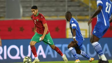 Photo of زياش وحكيمي ضمن قائمة أفضل 100 لاعب في العالم