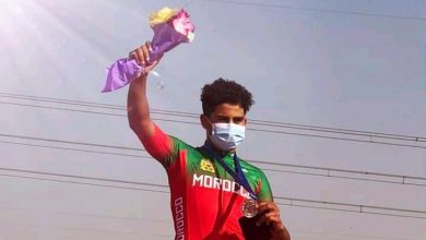 Photo of صور..الدراجة المغربية تتألق بمصر بميدالية ذهبية