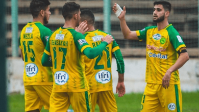 Photo of وزير الشباب والرياضة الجزائري يرفض الاعتراف بهزيمة ش.القبائل أمام الرجاء