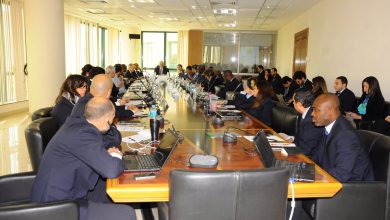 Photo of الكاف يمنع تكرار سيناريو غينيا والأسود بعد الانقلاب