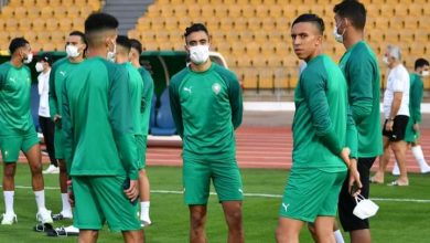 Photo of الأسود في زيارة تفقدية لملعب أحمدو أهيدجو قبل مباراة القمة أمام غانا