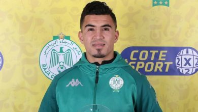 Photo of جائزة خاصة من جماهير الرجاء لزريدة بعد هدفه التاريخي في الجزائر