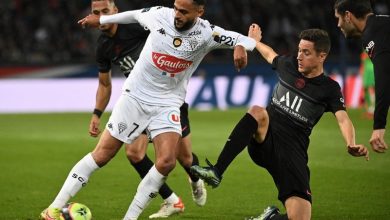 Photo of إصابة مقلقة لسفيان بوفال أمام باريس سان جيرمان