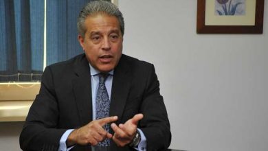 Photo of نائب رئيس الاتحاد المصري: لن نسكت على حق الأهلي.. ونطالب بملعب محايد في نهائي “التشامبيونسليغ”