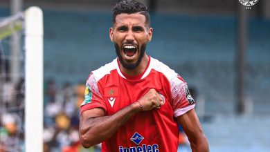 Photo of صورة.. خلاف بين أوناجم ومدرب الوداد يبعده عن قمة الفتح