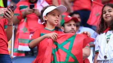 Photo of صورة.. تيفو كبير للجماهير المغربية في قمة الأسود والبرازيل