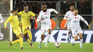 Photo of خلاف يؤخر فسخ الوداد لعقد مهاجمه الكاميروني