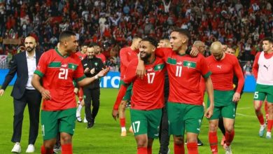 Photo of فيديو.. سير سير سير.. والركراكي يتبادل الشعار مع الجماهير وتحية كبيرة للاعبين