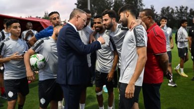 Photo of لقجع والركراكي يتابعان تداريب الوداد قبل مواجهة الأهلي