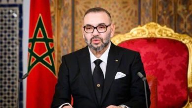 Photo of الملك محمد السادس يهنئ نهضة بركان بمناسبة تتويجه بكأس الكاف
