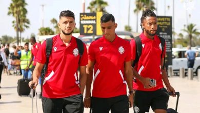 Photo of فيديو من مطار محمد الخامس.. كواليس سفر الوداد للسعودية وتهافت الجماهير على التقاط صور مع اللاعبين