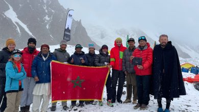 Photo of بطلان مغربيان يحققان انجازا كبيرا بتسلق أصعب قمم العالم