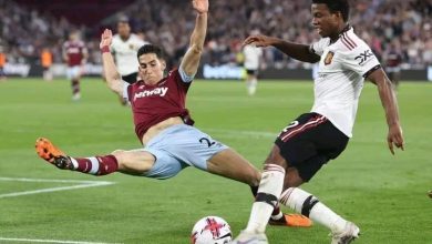 Photo of مانشستر يونايتد يهزم ويست هام بثلاثية بحضور أكرد