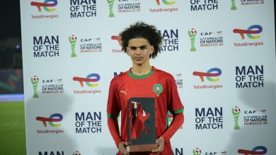 Photo of “كاف” يختار بلمختار أحسن لاعب في مباراة المنتخب الوطني وأوغندا