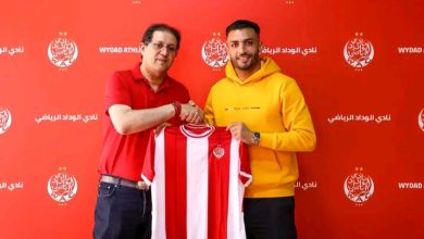 Photo of الوداد يقدم هنوري بقميصه