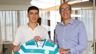 Photo of رسمياً الرجاء يعلن التعاقد مع المكعازي
