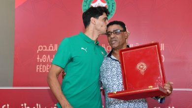 Photo of فيديو.. كواليس استقبال الجامعة للاعبين الدوليين السابقين