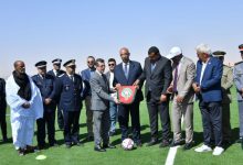 Photo of الجامعة تسلم ملعبا جديداً البلدي ببئر الكندوز